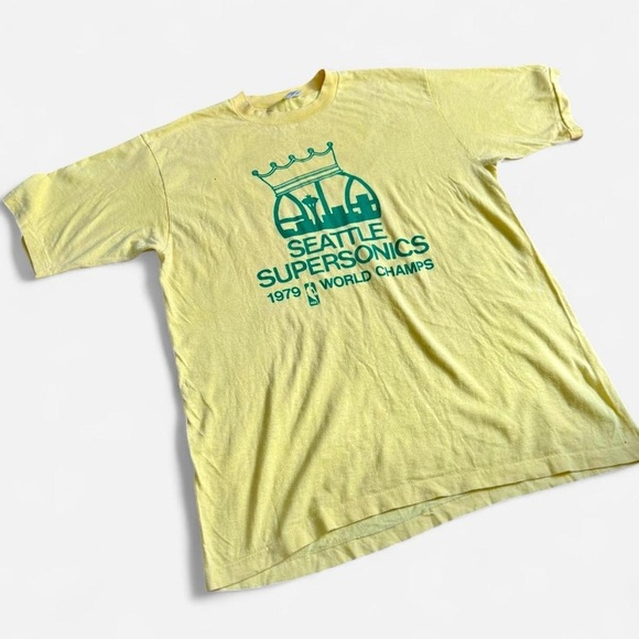 Vintage 1979 Seattle SuperSonics yellow single stitch tee - Picture 2 of 8